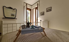 3 bedrooms, iron/ironing board, WiFi, bed sheets - Villa gli Ulivi Calafate Lake View Varenna (Perledo)