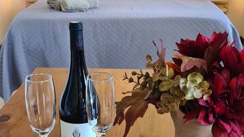 1 Schlafzimmer, BĂŒgeleisen/BĂŒgelbrett, WLAN, BettwĂ€sche