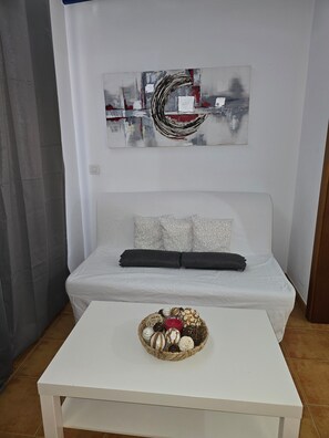 Interior - Vacation Home 'Rojo' with Sea View and Wi-Fi (Caleta de Sebo)