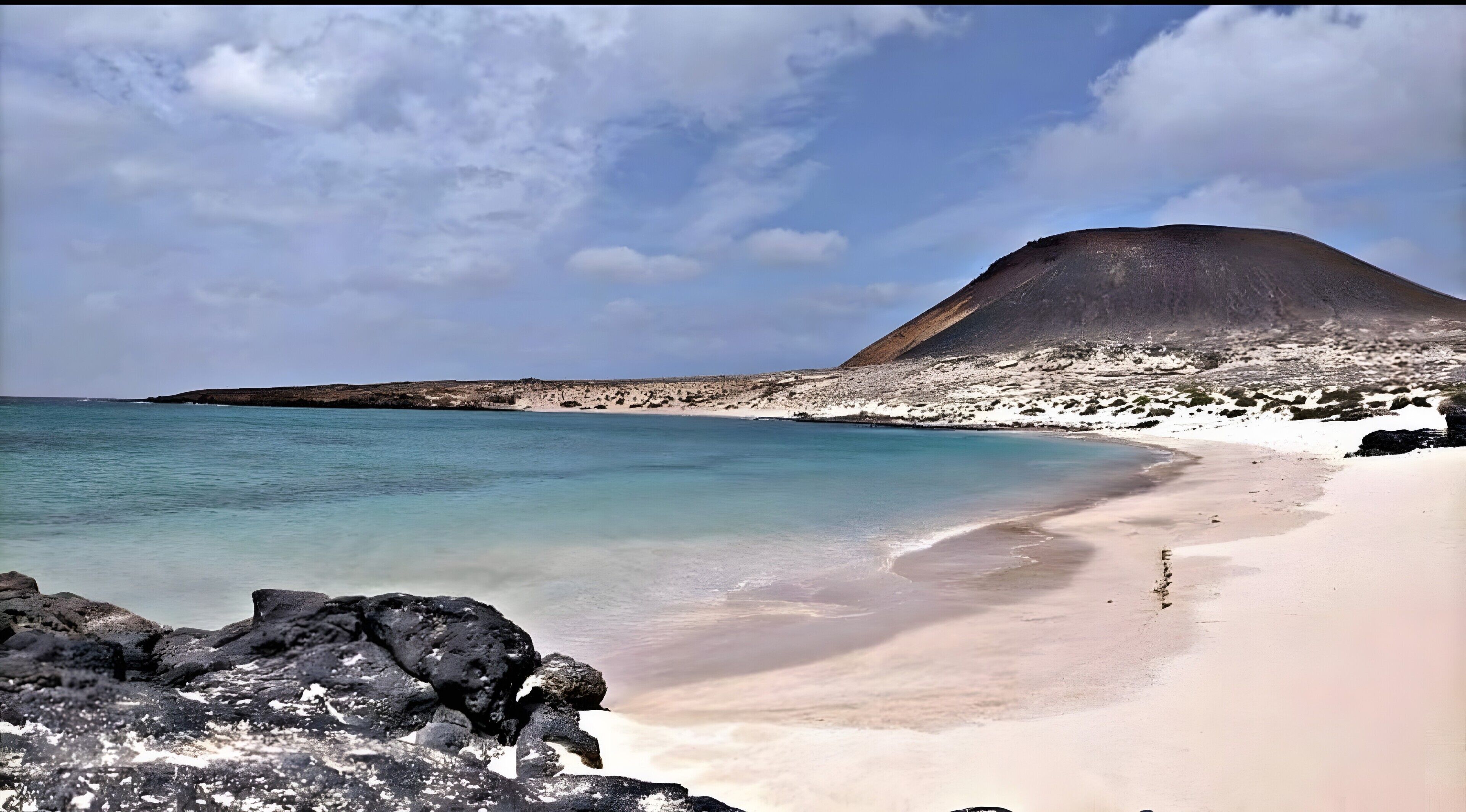 Una spiaggia nelle vicinanze