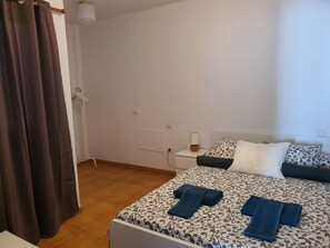 Room - Vacation Home 'Rojo' with Sea View and Wi-Fi (Caleta de Sebo)