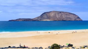 Una spiaggia nelle vicinanze