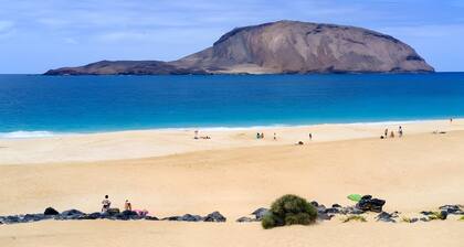 Vacation Home 'Azul' with Sea View, Private Terrace and Wi-Fi