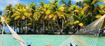 Belize All Inclusive Luxury Sailing Vacation on “The Big LeBoatski”