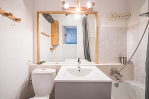 Bathroom - Le Cocon des Sommets - Studio, station à pied (Villarembert)