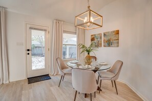 Dining - Spacious Pflugerville TX Escape (Pflugerville)