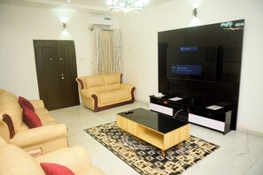 Appartement Supérieur, non-fumeurs, balcon | Coin séjour