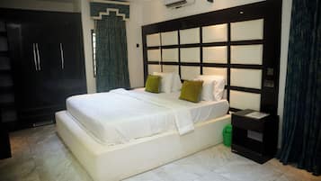 Superior Duplex, Non Smoking, Balcony | Soundproofing, free WiFi, bed sheets