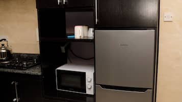 Leilighet – superior, ikke-røyk, balkong | Eget kjøkken | Kjøleskap, mikrobølgeovn, ovn og kjøkkenutstyr