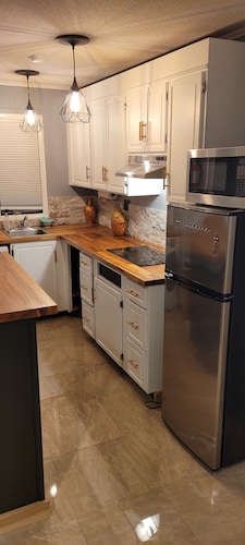 Relaxing private studio in Weston Woods