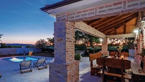 Talo (Three bedroom Vila with Pool) | Ulkopuoli