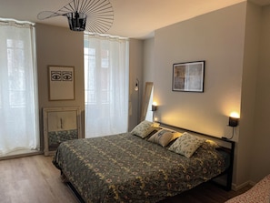 Iron/ironing board, WiFi, bed sheets