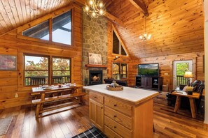 TV, fireplace, offices - 4BD for 10 | Wears Valley - Views & Hot tub! (Sevierville)