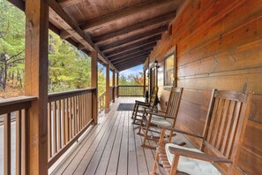 Terrace/patio - 4BD for 10 | Wears Valley - Views & Hot tub! (Sevierville)