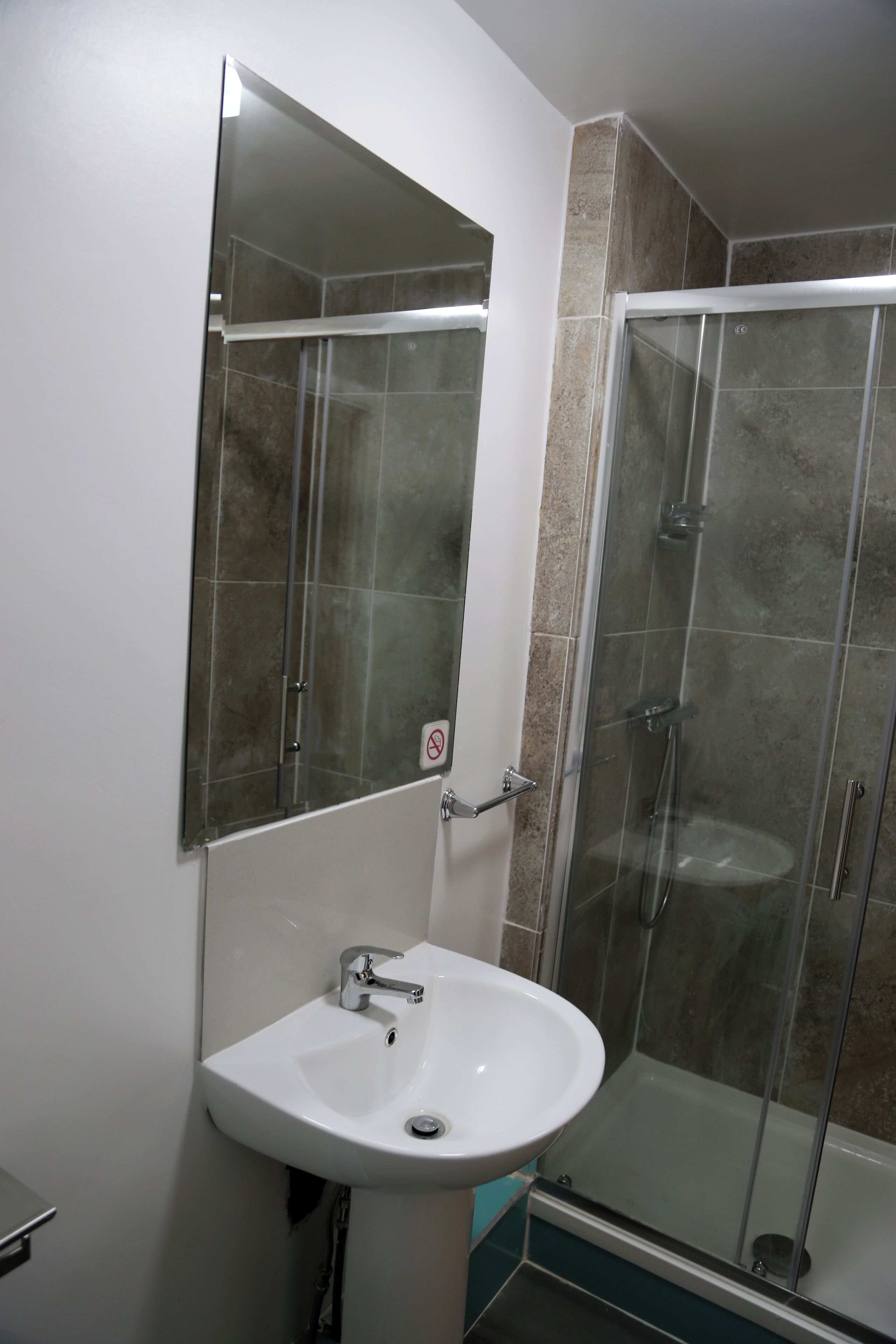 Junior Double Room, Courtyard View | Bathroom