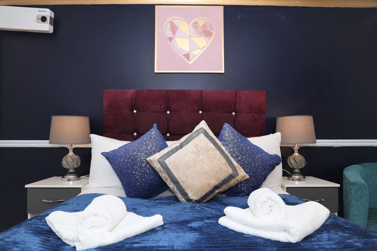 Junior Double Room, Courtyard View | Free WiFi