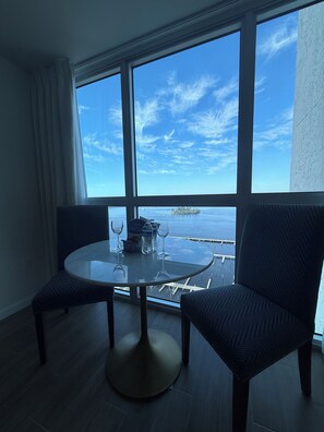 Dining - Where tranquility meets peace! 1-bedroom with water views! (Fort Myers)