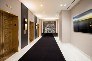 Interior - Stylish 1BR Residence in Executive Plaza (New York)