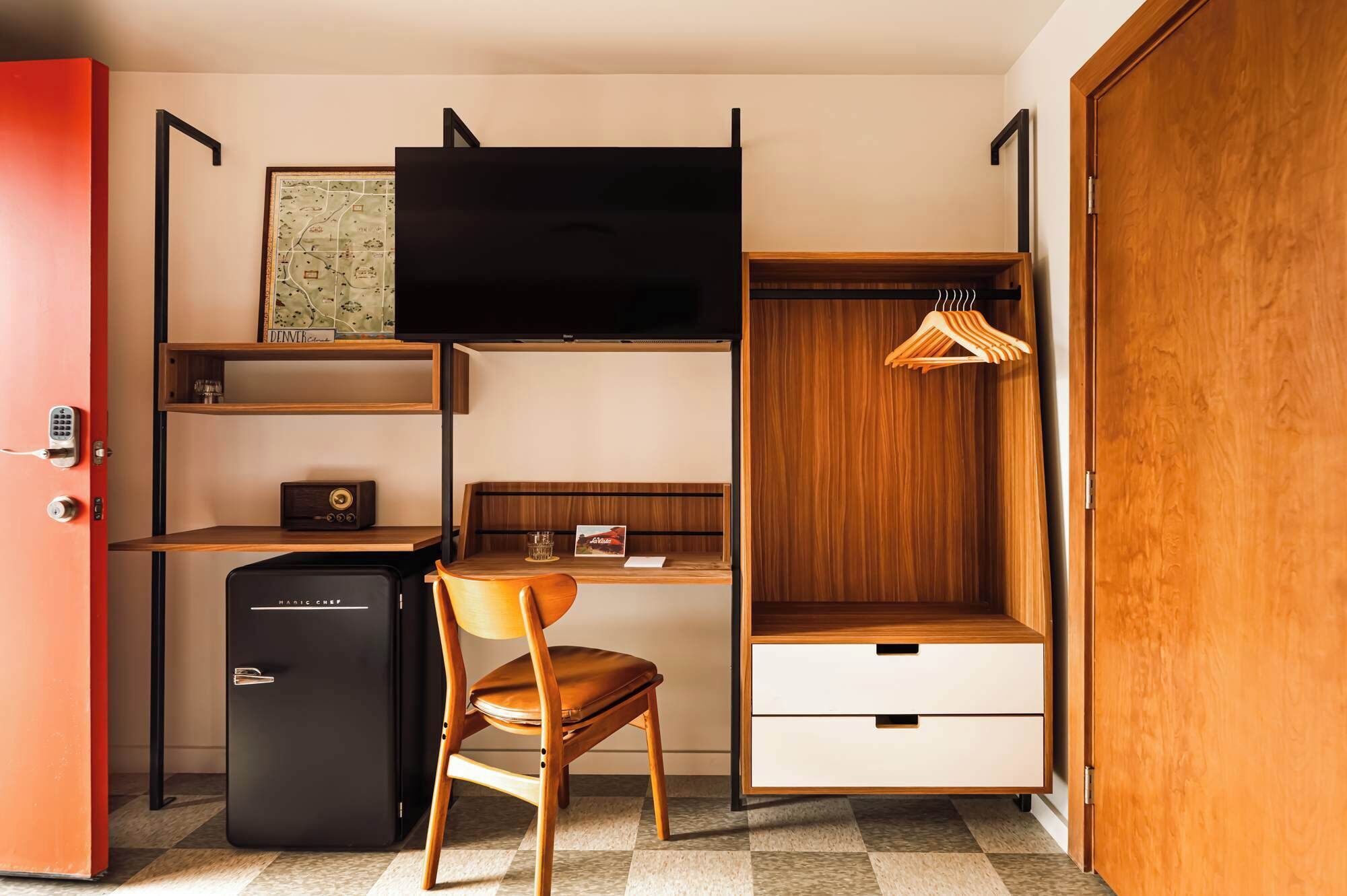 المنشأة من الداخل