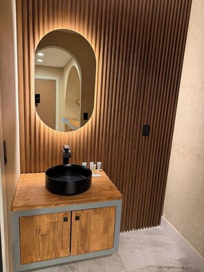 淋浴設備、免費盥洗用品、毛巾、肥皂