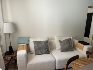 Smart TV - 🛏️ Apartment Cosy and Air-conditioned - Quartier Montchat, Tout Confort (Lyon)