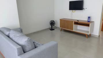 Basic Apartment | Living area