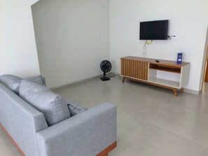 Basic Apartment | Living area - Apt w/ Barbecue Grill 190 m From the Beach Mbu0102 (Barra Velha)