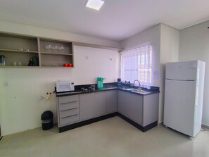 Basic Apartment | Private kitchen - Apt w/ Barbecue Grill 190 m From the Beach Mbu0102 (Barra Velha)