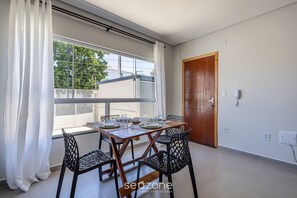 Dining - Apt w/ Barbecue Grill 190 m From the Beach Mbu0102 (Barra Velha)