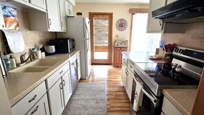 Micro-ondas, fogão, cooktop, lava-louças