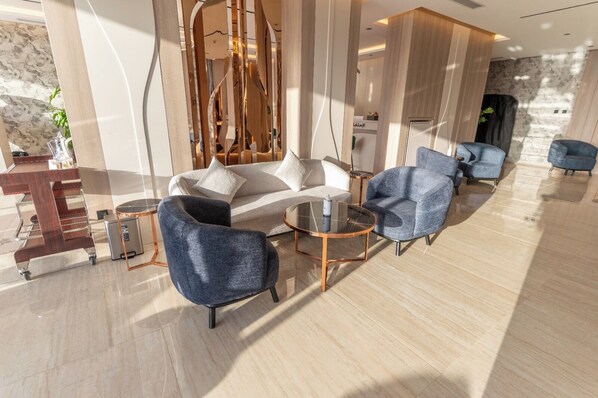 المنشأة من الداخل