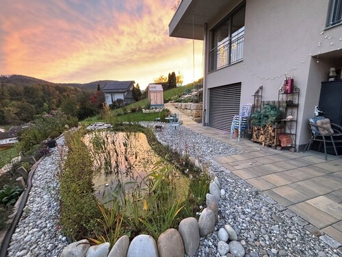 East Side Doublebed + 1 Singlebed own Bathroom, morning sun Mountain & Pool View