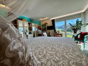 Bügeleisen/Bügelbrett, WLAN, Bettwäsche