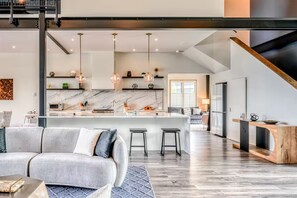 Smart TV, video games, ping pong - Lakefront Luxury Villa w/ Infinity Pool, Swim Spa (Bumpass)