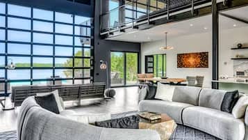 Smart-tv, tv-spel och ett bordtennisbord