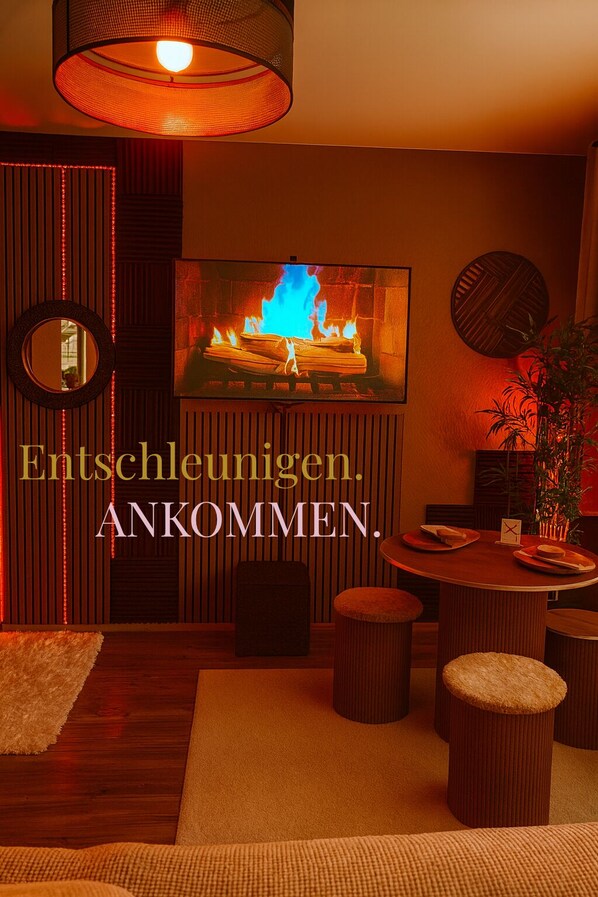 Interior - Smart Home forest apartment with romantic forest wagon (Neustadt am Rübenberge)