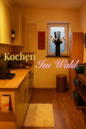 Private kitchen - Smart Home forest apartment with romantic forest wagon (Neustadt am Rübenberge)