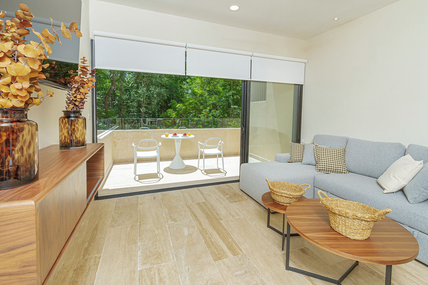 Standard Apartment, 1 Bedroom, Balcony, Garden View | Living area