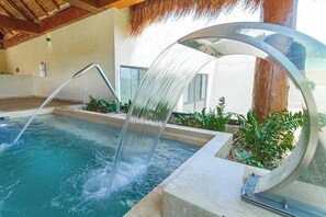 Outdoor spa tub - Paramar Viva Tulum by The Spot Rentals (Tulum)