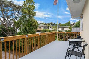 Property grounds - Amanda Lane - Snells Beach Holiday Home (Snells Beach)