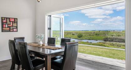 Sunlit Shores - Papamoa Holiday Homes