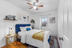 Schreibtisch, Bügeleisen/Bügelbrett, WLAN, Bettwäsche