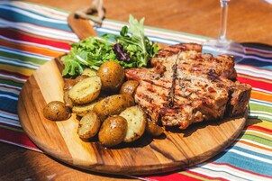 Se sirven almuerzos y cenas