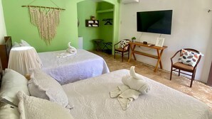 Phòng Premium, ban công, quang cảnh hồ bơi | Máy điều hòa