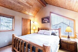 3 habitaciones, tabla de planchar con plancha y cuna de viaje 