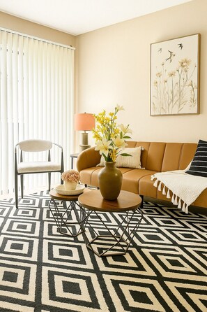 Living area - Cozy 1-bedroom apartment by Medical Center and 5 Mins to NRG Stadium (Houston)