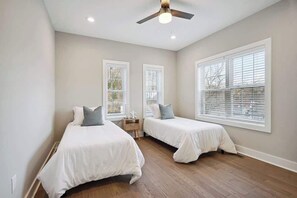 WiFi - DCs best kept secret and built in 2022! (Occoquan Historic District)
