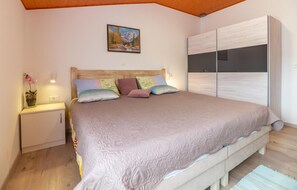 Free WiFi - Stunning apartment in Peroj with house a panoramic view (Peroj)