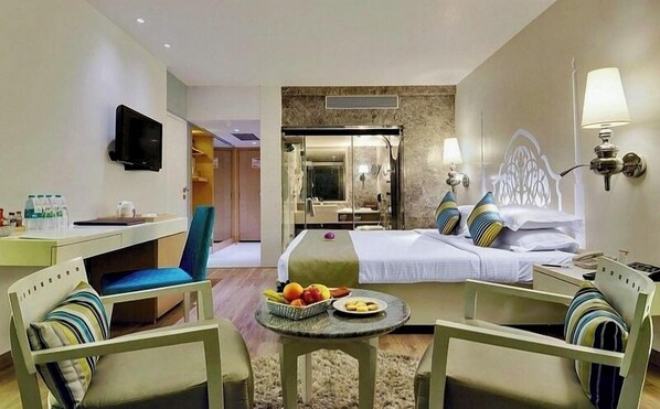 Suite presidencial, vista al mar | Escritorio, espacio para trabajar con laptop y wifi gratis 