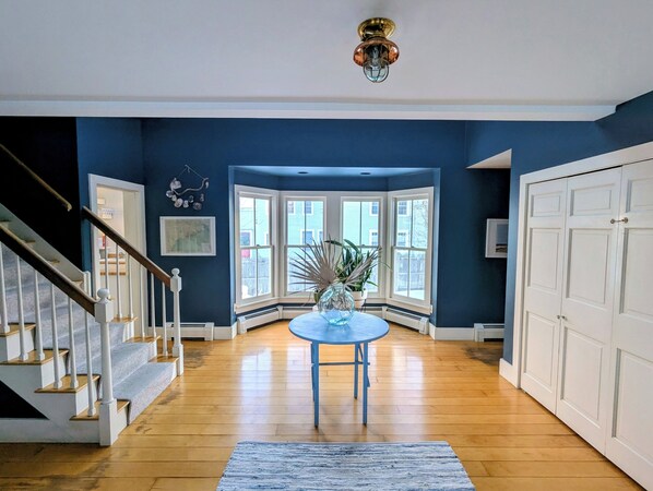 المنشأة من الداخل